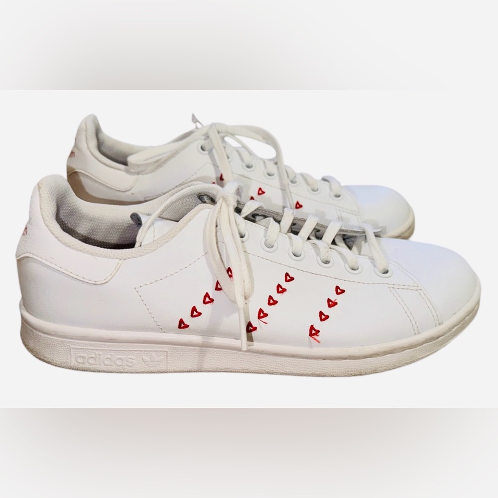 adidas Stan Smith Red Heart Valentine Size 7 M Sneakers Shoes EG6495